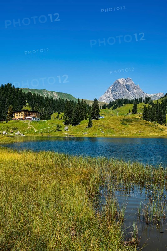 Berglandschaft und Berggasthof, Körbersee, Widderstein, Warth, Bregenzerwald, Vorarlberg, Alps, Austria