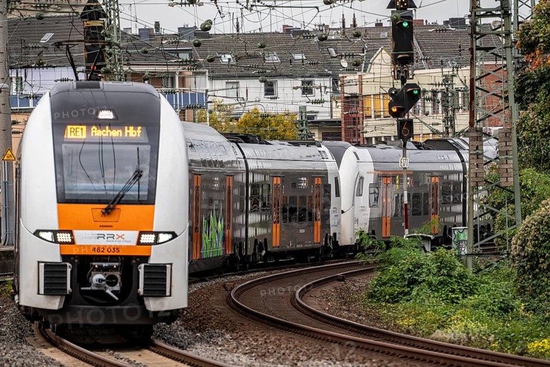 Rhein-Ruhr-Express, RRX train, RE1 on the way to Aachen, from Düsseldorf main station, here near Volksgarten station, North Rhine-Westphalia, Germany
