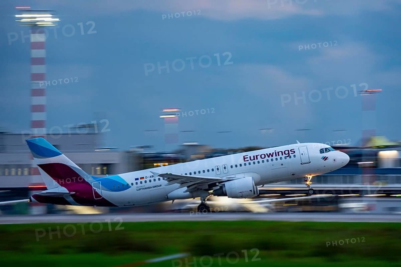 Eurowings Airbus A320, taking off from Düsseldorf Airport, North Rhine-Westphalia, Germany