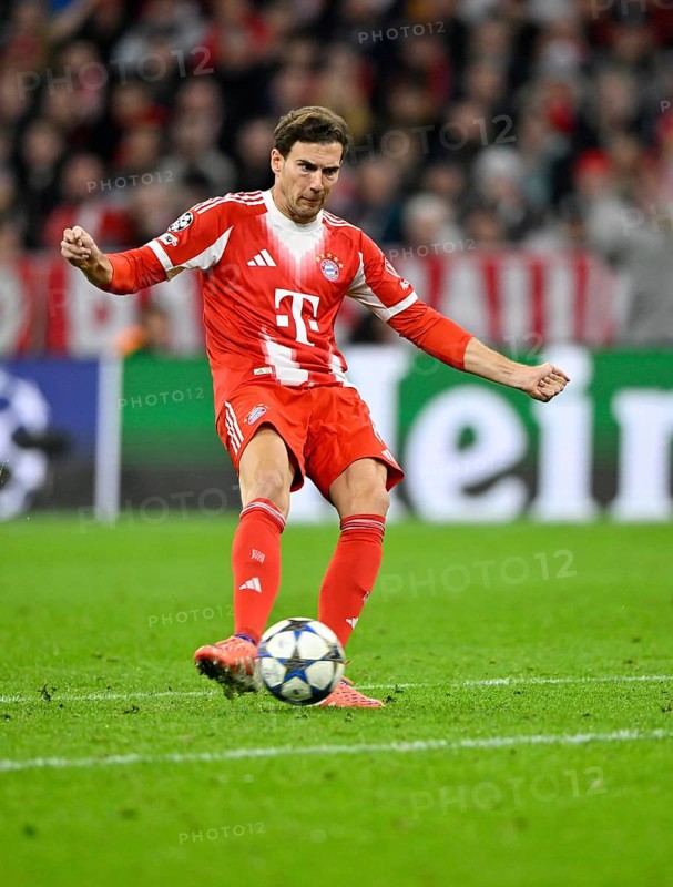 Leon Goretzka FC Bayern Munich FCB (08) Action on the ball Champions League, Allianz Arena, Munich, Bayern, Germany