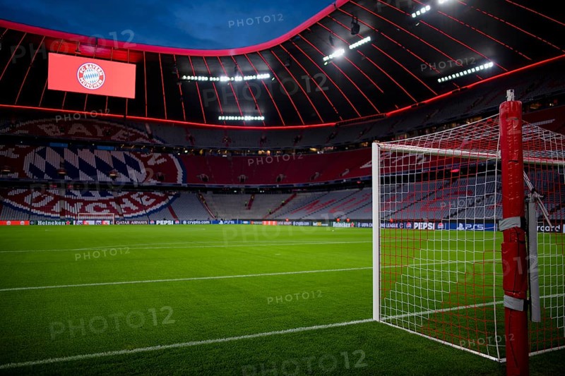 Overview, totals, scoreboard, goal, logo FC Bayern Munich, FCB, blue hour, Champions League, Allianz Arena, Munich, Bayern, Germany