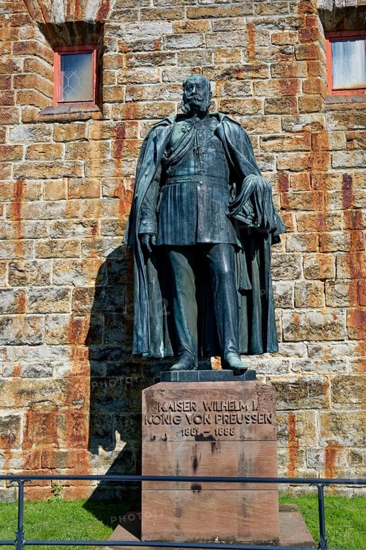 Bronze statue of Emperor Wilhelm I King of Prussia, Hohenzollern Castle, ancestral home of the House of Hohenzollern, noble family, German emperors, Bisingen, Baden-Württemberg, Germany