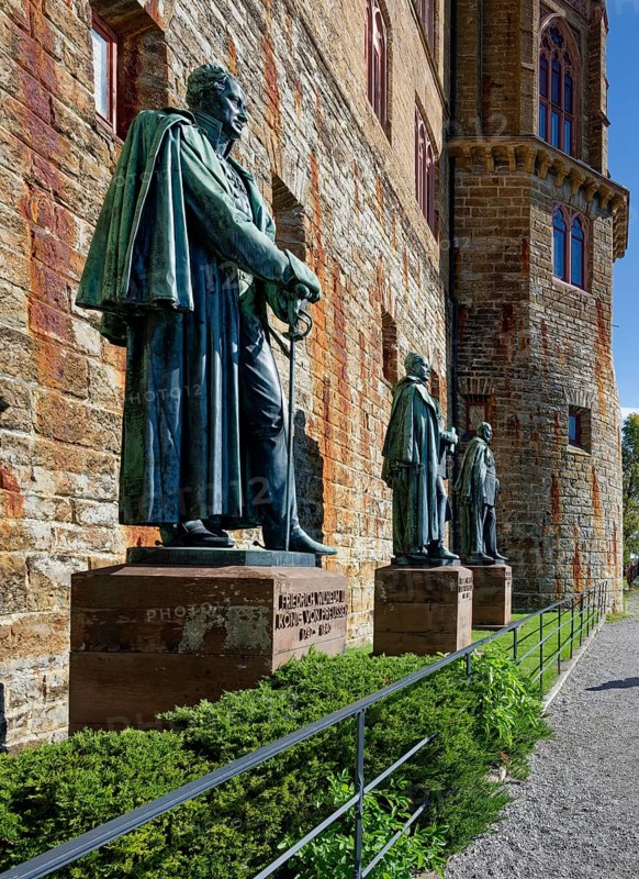 Bronze statues of the kings of Prussia, Hohenzollern Castle, ancestral home of the House of Hohenzollern, noble family, German emperors, Bisingen, Baden-Württemberg, Germany