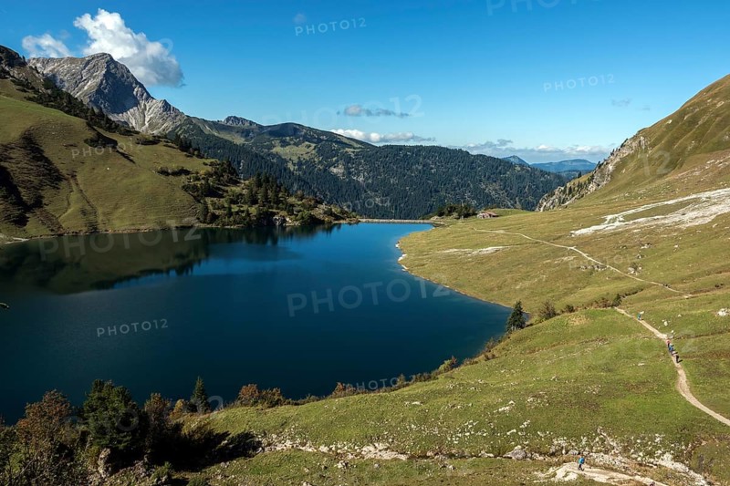 Traualpsee, right hiking trail to Obere Traualpe, Allgäu Alps, Tannheim, Tyrol, Austria