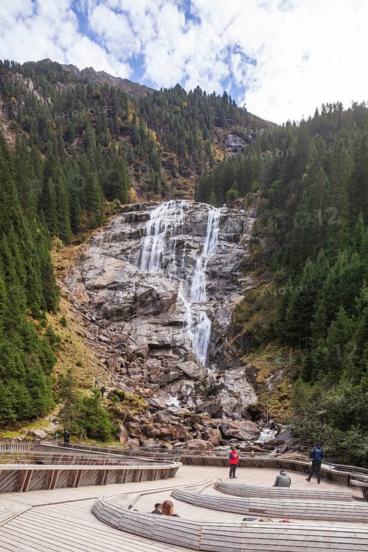 Viewing platform and Grawa waterfall on Wilde Wasser Weg, WildeWasserweg near Grawa Alm, Stubai Valley, Tyrol, Austria