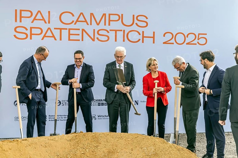 Ground-breaking ceremony ceremony for the Innovation Park for Artificial Intelligence (IPAI) in Heilbronn. From left, Federal Chancellor Merz, Gerd Chrzanowski (CEO, Schwarz Group), Winfried Kretschmann, Dr. Nicole Hoffmeister-Kraut (Minister of Economics BW), Thomas Strobl (Minister of the Interior and Deputy Minister of the Interior. MP BW), Moritz Gräter (IPAI CEO) . Heilbronn, Baden-Württemberg, Germany