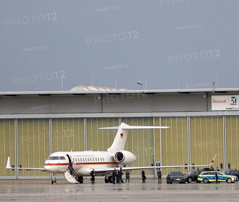 Federal Chancellor arrived in Stuttgart and Heilbronn with VIP jet from Berlin Bombardier