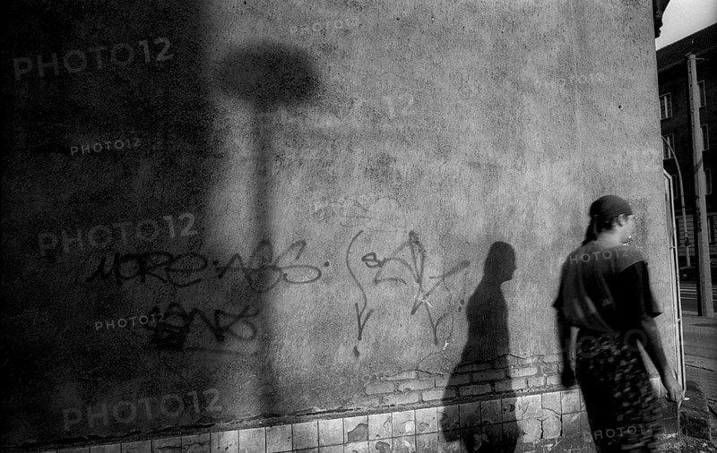 Germany, Berlin, 2.8.1992, street corner, lantern, person