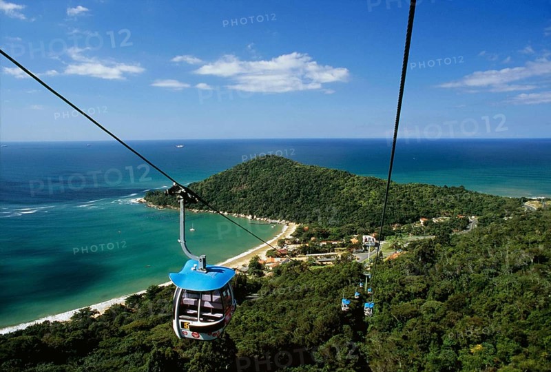 Cable car at Unipraias Park. Balneário Camboriu, Santa Catarina, Brazil. /