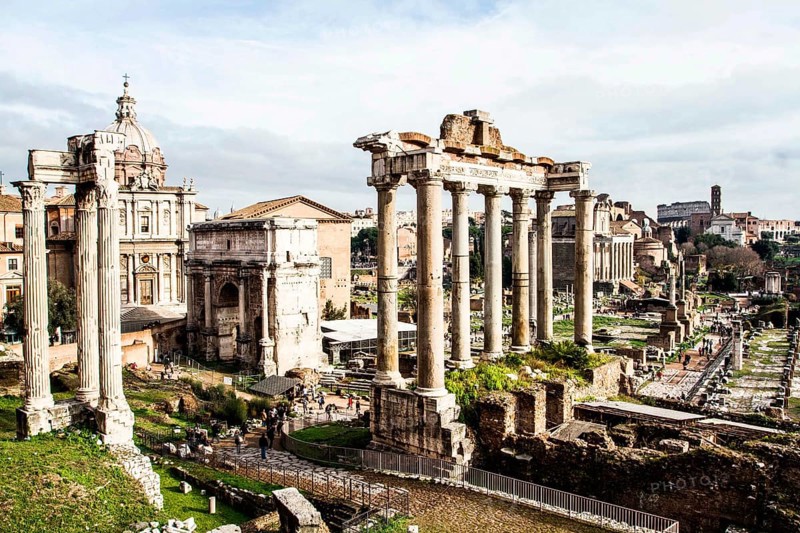 View of the Roman Forum with the Arch of Septimius Severus (Arco di Settimio Severo). Rome, Province of Rome, Italy. 23.12.2012