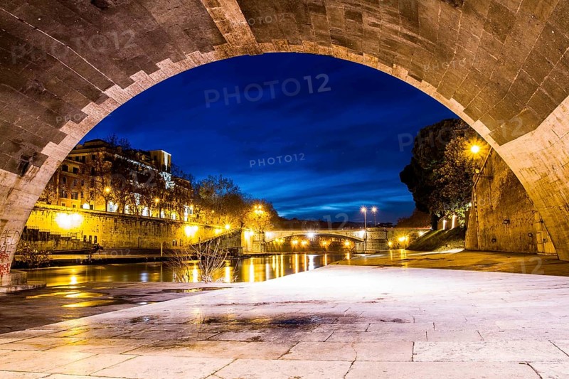 Arch of Cestius Bridge viewed from Tiber Island (Isola Tiberina). Rome, Province of Rome, Italy. 25.12.2012