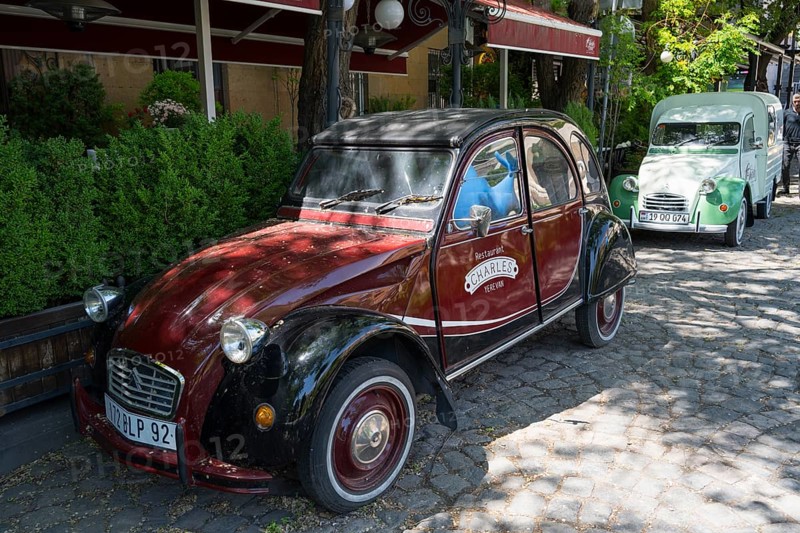 Two old Citroen cars are parked on a shady road, Citroen 2CV, Citroën, Oldtimer, Yerevan, Yerevan, Armenia