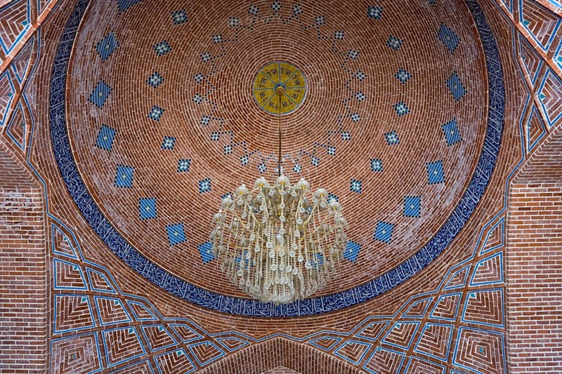 Magnificent dome with geometric patterns and central chandelier in a mosque, Blue Mosque, Shiite Mosque, symbol of Armenian-Iranian friendship, Yerevan, Yerevan, Yerevan, Armenia