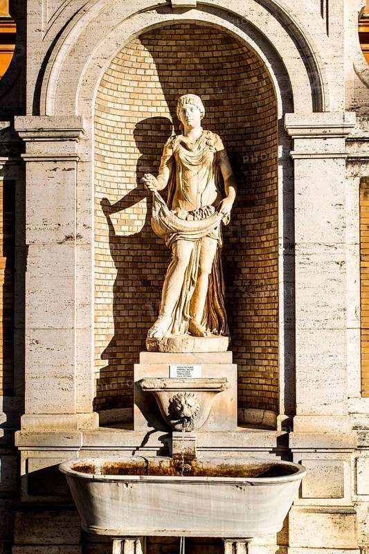 Statue in Belvedere Courtyard (Cortile del Belvedere) in Vatican Museum. Vatican City, Vatican City State. 28.12.2012