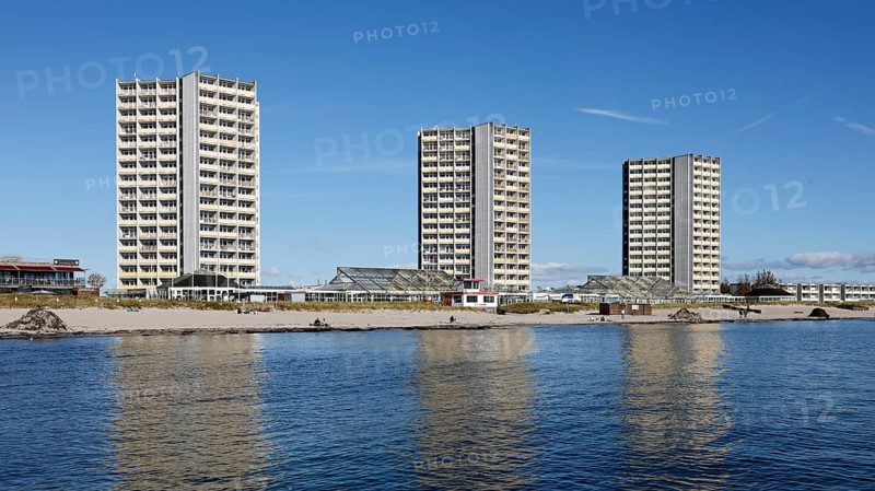 Skyscrapers on Südstrand, built in the 60s and 70s, Fehmarn Island, 18.10.2025, Fehmarn, Schleswig-Holstein, Germany