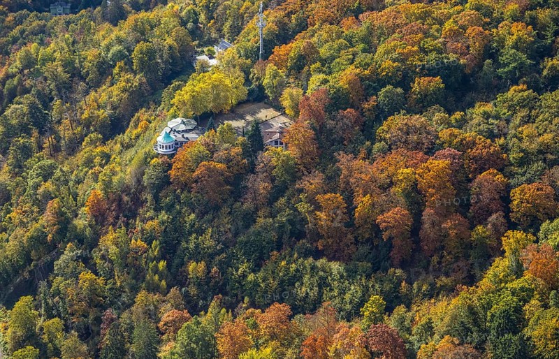 Aerial view, Villa Vue restaurant in autumn forest, Bredeney, Essen, Ruhr area, North Rhine-Westphalia, Germany, colorful trees, trees in autumn colors, DE, Essen-Süd, Europe, autumn colors, autumn mood, autumn forest colors, aerial photography, mixed forest, overview, bird's eye view, forest in autumn colors, birds-eyes view, colorful autumn leaves, autumn forest, overview, round bay window