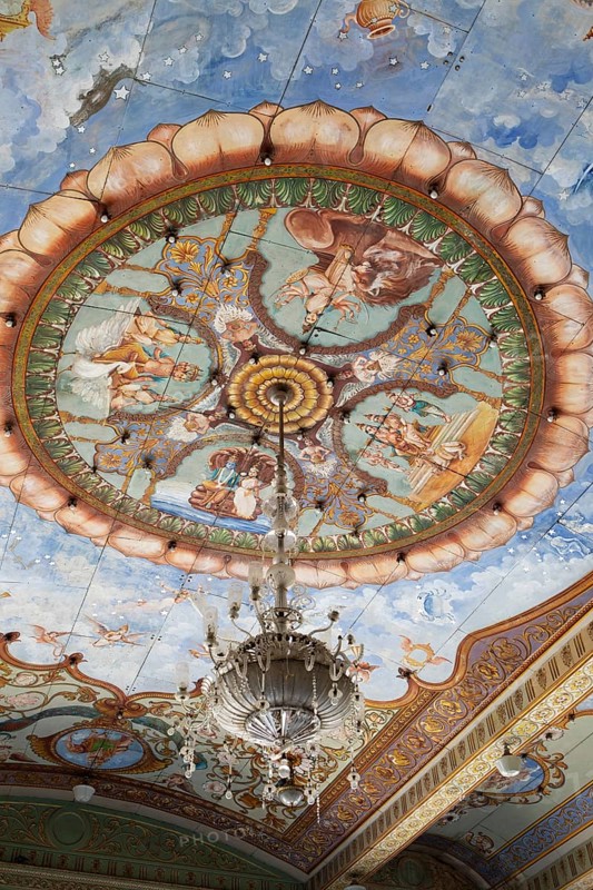 Ceiling painting with the blue Vishnu and his woman Lakshmi in Mysuru Palace or Amba Vilas Palace, interior view, Mysore or Mysore, Karnataka, India