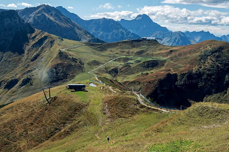 View from Fellhorn to mountains of the Allgäu Alps, behind Kanzelwand-Bahn mountain station, Großer Widderstein, Oberstdorf, Oberallgäu, Allgäu, Bavaria, Germany