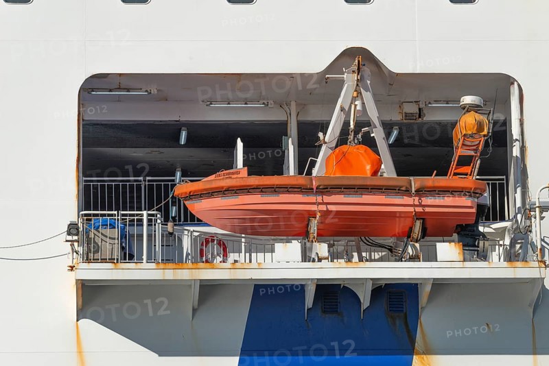 Free-hanging lifeboat of the ferry Stena Scandinavica, Kiel harbour, detail, Kiel Fjord, Schleswig-Holstein, Germany