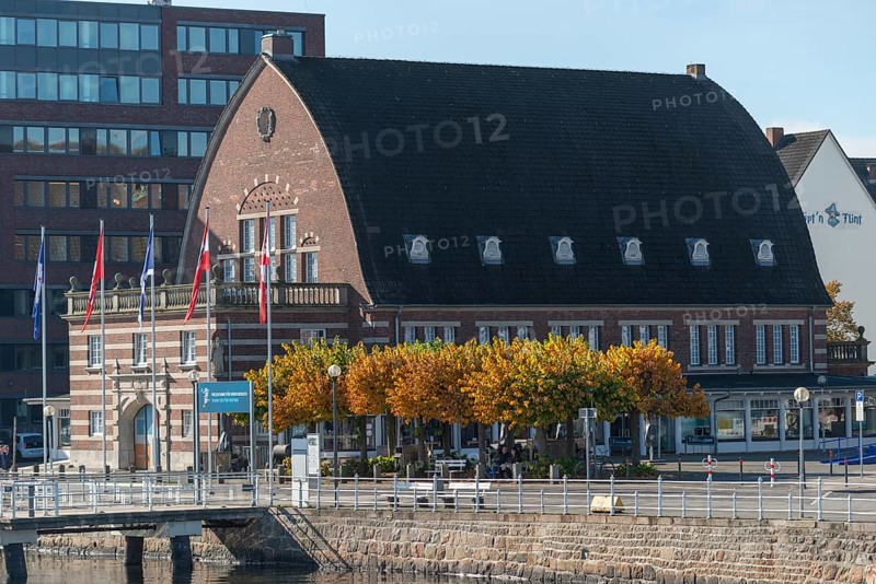 Kiel Maritime Museum, former fish hall, Kiel harbour, red brick, architecture, trees in autumn leaves, Kiel Fjord, Schleswig-Holstein, Germany