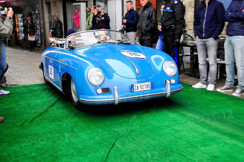 Start No. 333 PORSCHE 356 1500 SPEEDSTER built in 1955, Mille Miglia 2016, time control, checkpoint, SAN MARINO, classic car racing. San Marino, Italia
