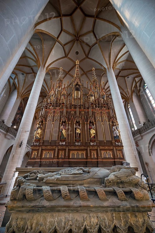 Sarcophagus of Count Palatine Rupert Pipan, 1397, behind the Hochalter, St. Martin Church, Amberg, Upper Palatinate, Bavaria, Germany