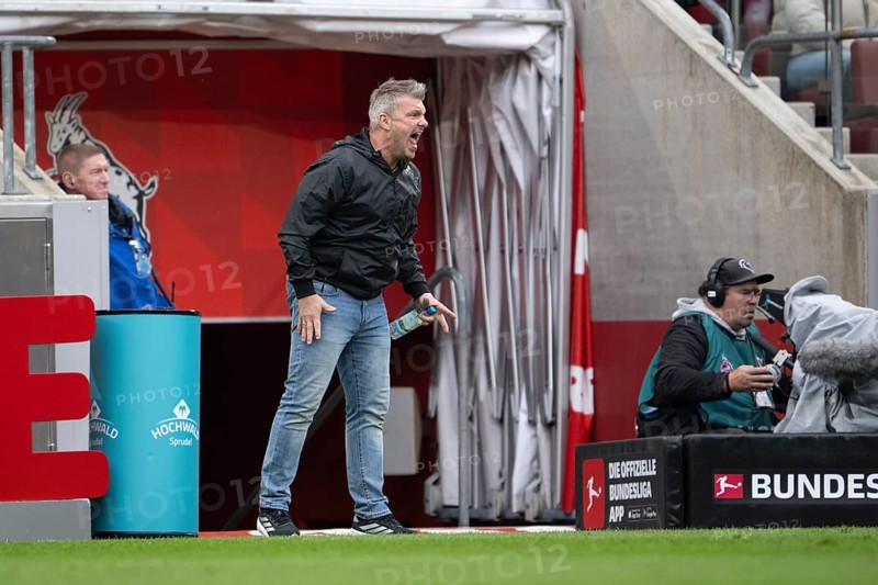 Lukas Kwasniok (1.FC Cologne, Haed Coach), COLOGNE, Germany - OCTOBER 18: During the Bundesliga match between FC Cologne vs. FC Augsburg at Rheinenergie-Stadion on matchday 8 of the 1st Bundesliga on October 18, 2025 in Cologne, Germany. DFL REGULATIONS PROHIBIT ANY USE OF PHOTOGRAPHS AS IMAGE SEQUENCES AND/OR QUASI-VIDEO, Rheinenergie-Stadion, Cologne, North Rhine-Westphalia, Germany