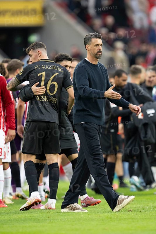 Sandro Wagner (FC Augsburg, Haed Coach), COLOGNE, Germany - OCTOBER 18: During the Bundesliga match between FC Cologne vs. FC Augsburg at Rheinenergie-Stadion on matchday 8 of the 1. Bundesliga on October 18, 2025 in Cologne, Germany. DFL REGULATIONS PROHIBIT ANY USE OF PHOTOGRAPHS AS IMAGE SEQUENCES AND/OR QUASI-VIDEO, Rheinenergie-Stadion, Cologne, North Rhine-Westphalia, Germany