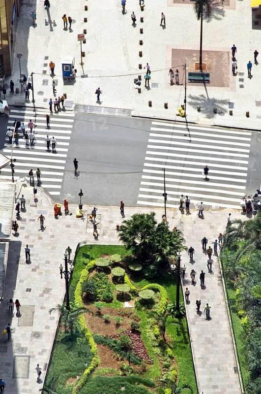 Pedestrians' strip, Square Antônio Prado, Collapse Líbero Badaró, São Paulo, Brazil