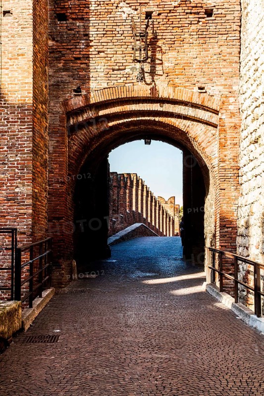 Passage to Castelvecchio Bridge, or Scaligero Bridge. Verona, Province of Verona, Italy