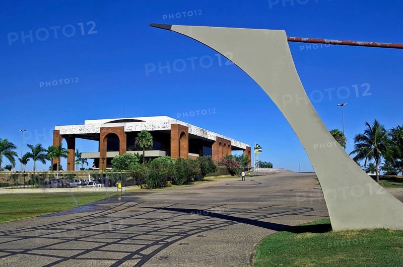Luis Carlos Prestes Memorial O Cavaleiro da Luz, Girassóis Square, Palmas, Tocantins, Brazil