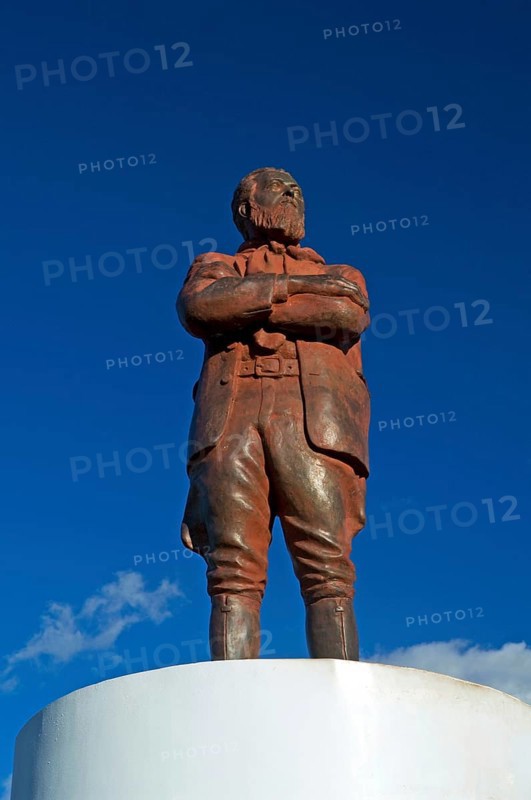 Luis Carlos Prestes Memorial O Cavaleiro da Luz, Girassóis Square, Palmas, Tocantins, Brazil