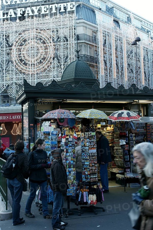 People, Galeries Lafayette Haussmann, Boulevard Haussmann - 75008, (75), Paris, France