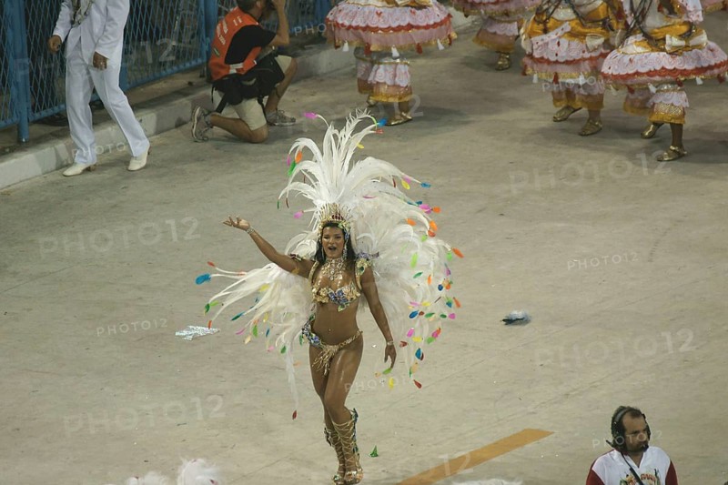 Juliane Almeida, Queen of the Battery, Carnival 2009, School of Samba Viradouro, Rio de Janeiro, Brazil