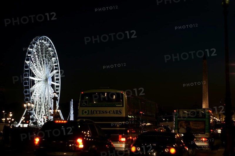 Gigantic wheel, Place de la Concorde - 75008, (75), Paris, France