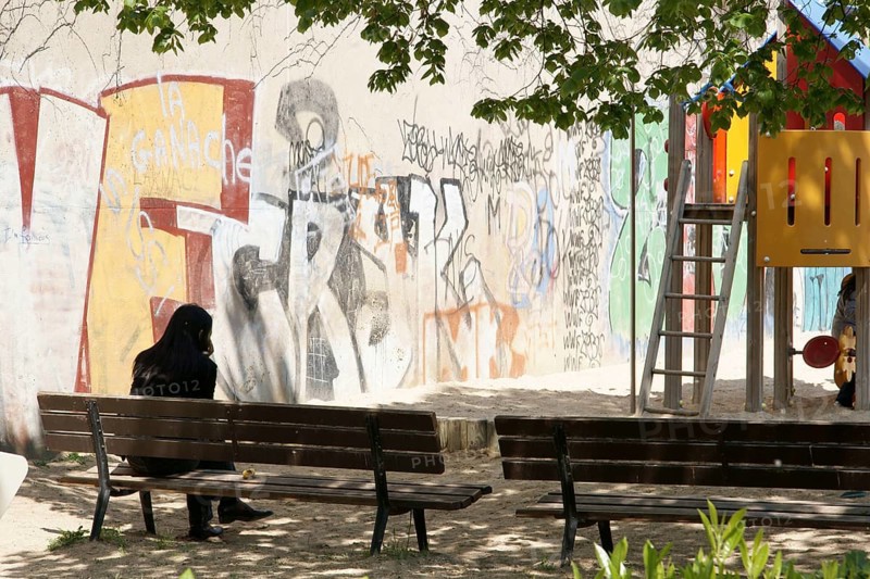 Square, Bank, Parc des Glacières, Bolougne-Billancourt, Hauts-de-Seine (92), Ile de France, France