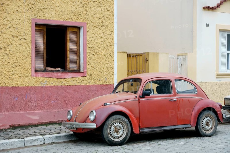House, Volkswagen bug, 29/12/2009, São Luís do Paraitinga, São Paulo, Brazil