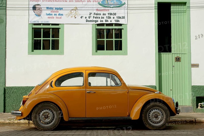 House, Volkswagen bug, 29/12/2009, São Luís do Paraitinga, São Paulo, Brazil