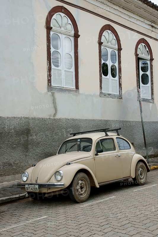 House, Volkswagen bug, 29/12/2009, São Luís do Paraitinga, São Paulo, Brazil