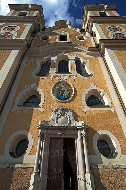 Main portal of the Baroque Church of St. Jakob and St. Leonard, Hopfgarten im Brixentale, Tyrol, Austria