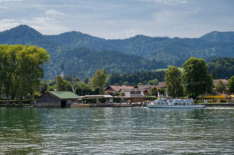 View of town, harbour with sightseeing boat, Tegernsee, Bad Wiessee, Upper Bavaria, Bavaria, Germany
