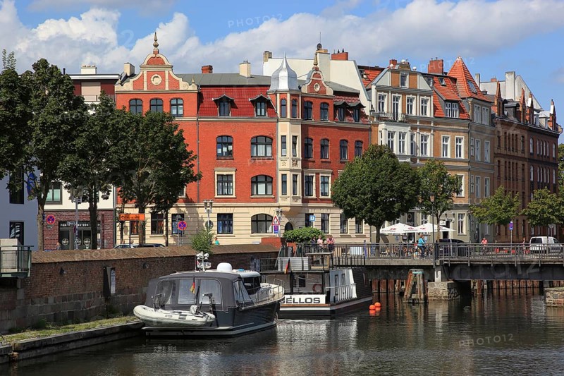 Seestraße am Querkanal, which connects Knieperteich with the harbour, Stralsund, Vorpommern-Rügen district, Mecklenburg-Western Pomerania, Germany