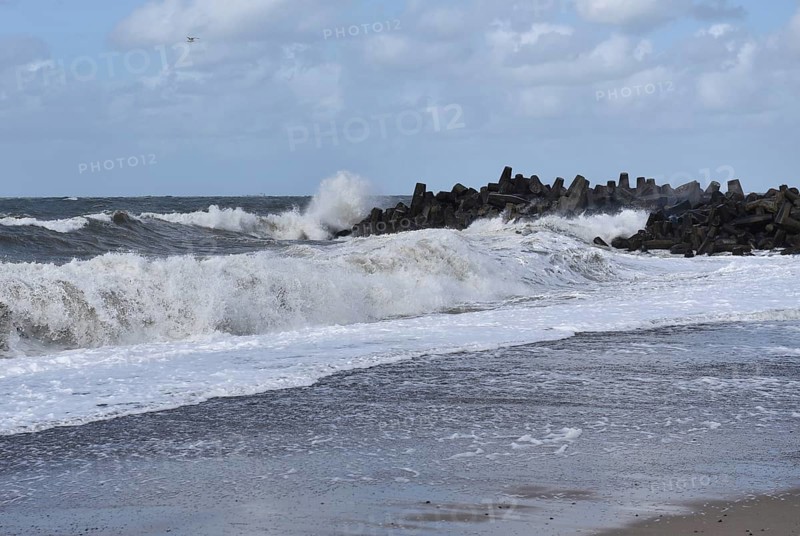 Storm and breakwater, tetrapods, Dolossen on the Danish North Sea, Denmark