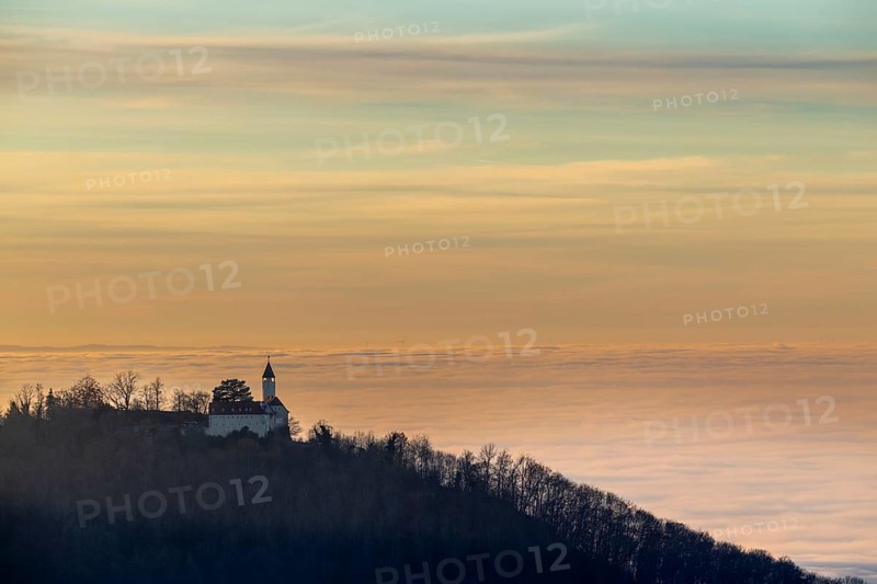 Inversion weather, fog, sunset, view from Breitenstein, Teck Castle, autumn, Ochsenwang, Swabian Jura, Baden-Württemberg, Germany