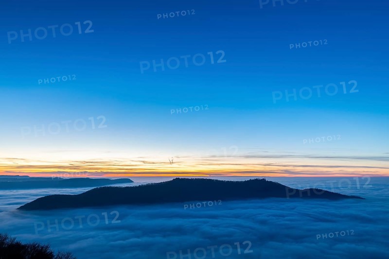 Inversion weather, fog, sunset, autumn, view from Breitenstein, Ochsenwang, Swabian Jura, Baden-Württemberg, Germany