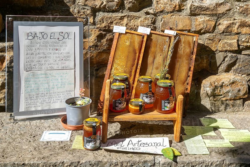 Bajo el Sol products, artisanal honey for sale, Ainsa, Aínsa-Sobrarbe, Huesca province, Aragon, Spain