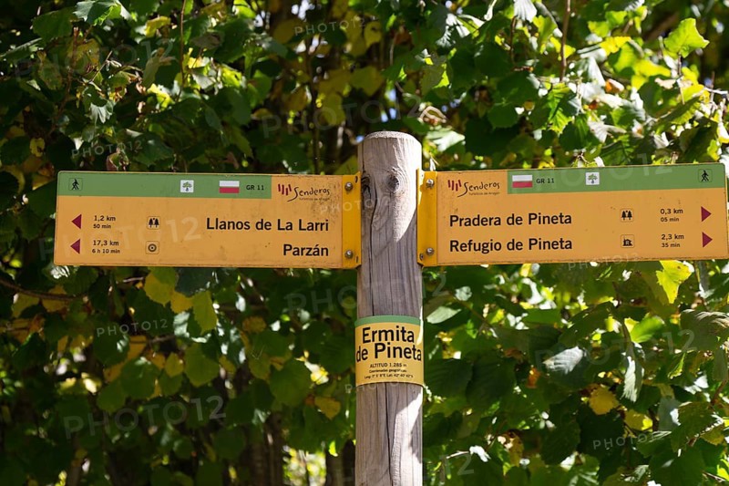 Footpath sign, Ordesa y Monte Perdido, National Park, Ermita de Pineta, Bielsa, Huesca province, Aragon, Spain