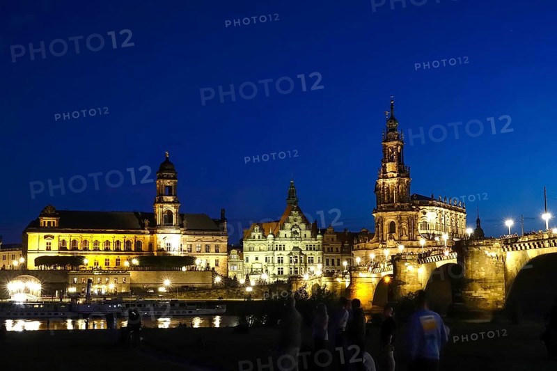 View of the Court Church and Castle, Blue Hour, tourists, Dresden, Saxony, Germany