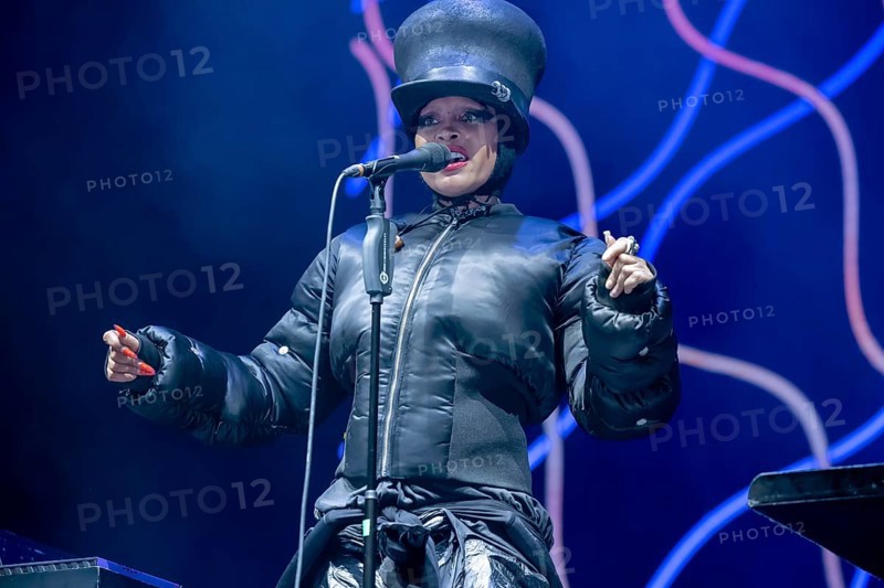 Erykah Badu, singer, USA, soul, hip-hop, R&B, The Return Of Automatic Slim World Tour 2025, live at the Uber Eats Music Hall, Berlin, 04.11.2025 < english> Erykah Badu, singer, hip-hop, live at the Uber Eats Music Hall, November 4th, 2025