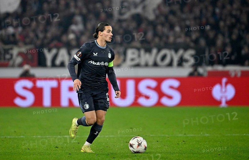Anis Hadj Moussa Feyenoord Rotterdam (23) Action on the ball in the background gang advertising logo STRAUSS Europa League, MHPArena, MHP Arena Stuttgart, Baden-Württemberg, Germany